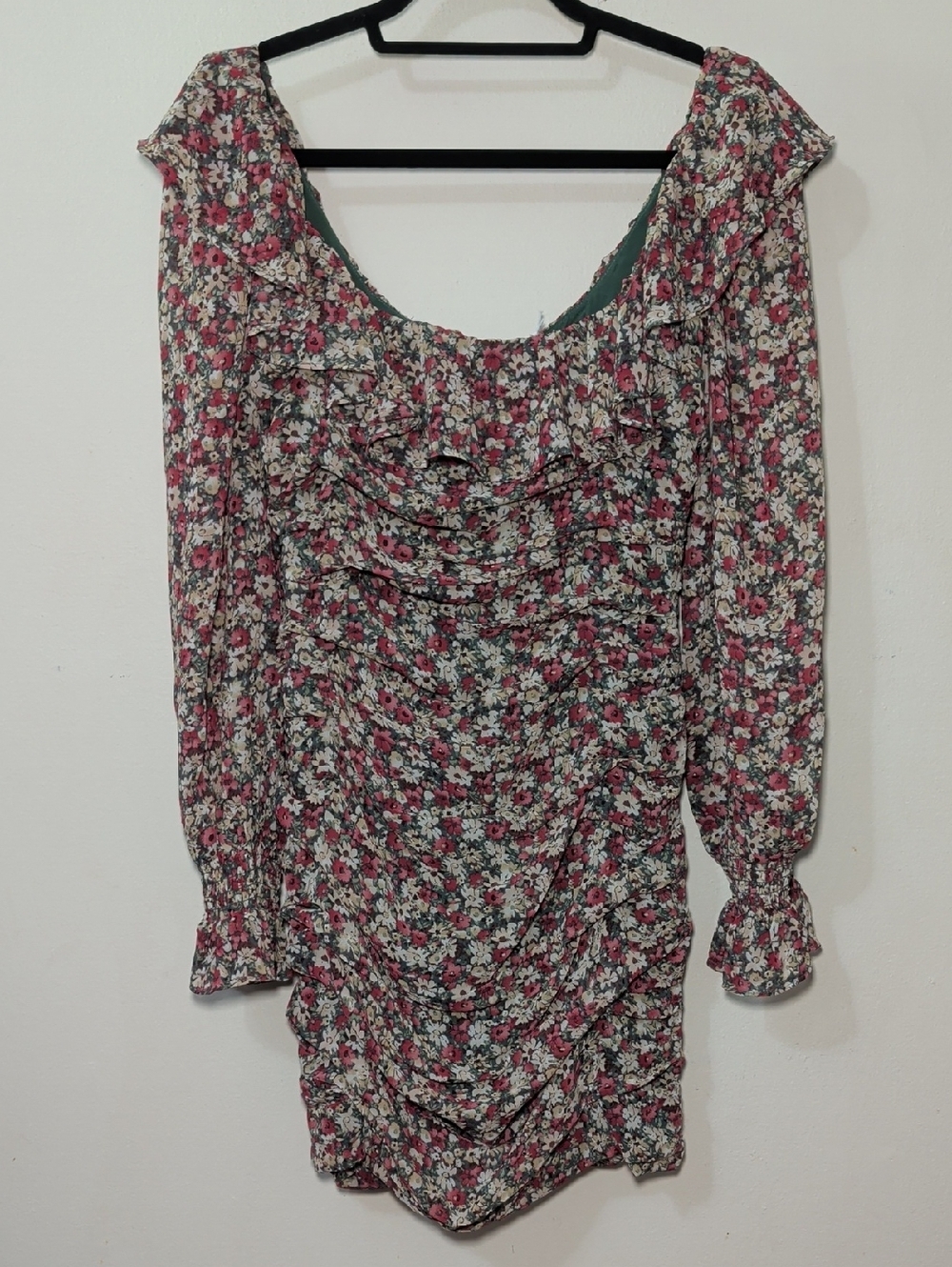 Lush Ruched Slinky Mini Dress Green Pink Cream Floral Print NEW Women's Size M